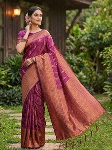 ผ้าไหม RAJSI โดย SHREE SHYAM FASHION ผ้าไหมผสมเนื้อนุ่ม ดีไซน์หรูหรา สำหรับทำส่าหรี ขายส่ง พร้อมสายคาดตกแต่งอย่างสวยงาม - Product Image 2