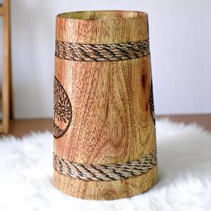 Jarra de Cerveza de Madera Hecha a Mano con Acabado Sheesham, Estilo Barril, Ligera y Duradera para Cerveza Artesanal, Hogar, Bar, Cafetería, Fiesta - Product Image 2