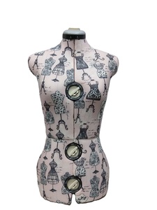 Maniquí de Costura Ajustable de Plástico con Patrón Rosa, Maniquí de Sastre - Product Image 1