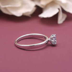 Bague en diamant cultivé en laboratoire certifié IGI, argent sterling 925 massif, coupe ovale bleue, bague de fiançailles solitaire pour femmes - Product Image 3