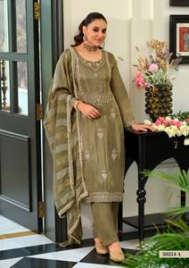 Elegantes Besticktes Seiden-Knielanges Schnelltrocknendes Indisch-Pakistanisches Top und Hosen-Dupatta-Set für Damen Partykleidung - Product Image 6