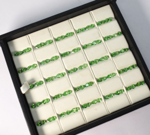 Pierre précieuse naturelle Tsavorite taille poire 5x3 mm 5x4 mm 7x5 mm, qualité Eye Clean, pierres en vrac pour bijoux - Product Image 2