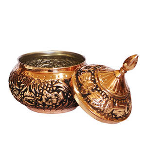 Pot à sucre blanc de qualité supérieure avec détails en cuivre et couvercle, pot à bonbons sur piédestal floral design, décoration d'intérieur, paniers cadeaux de mariage - Product Image 1