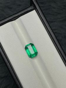 Esmeralda Natural de Zambia, Octágono, AAA, Verde Intenso, para Joyería - Product Image 4