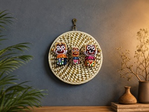 Panier décoratif en herbe tressé à la main, écologique, organisateur de rangement naturel avec garniture festive et poignée pour la maison (vente en gros) - Product Image 6