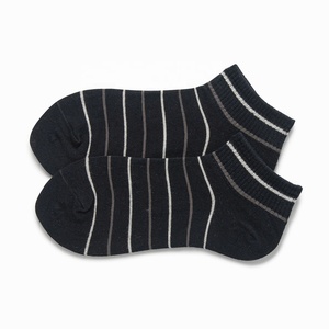 Chaussettes courtes rayées unisexes 65% coton 32% nylon 3% élasthanne respirantes pour hommes et femmes, idéales pour le quotidien et la vente en gros - Product Image 5