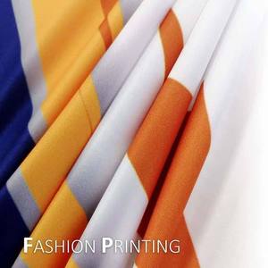 เสื้อตกปลาแขนยาวผู้ชาย โพลีเอสเตอร์ผสมสแปนเด็กซ์ 100% ดีไซน์ใหม่ สตรีทแวร์ ป้องกันแสงแดด UPF 50+ พิมพ์ลายโลโก้แบบซับลิเมชั่น ทรงพอดีตัว - Product Image 6