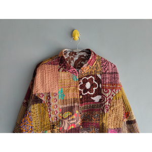 Veste en patchwork de soie Kantha réversible style bohème, manteau matelassé vintage pour femme, design personnalisé, cadeau pour elle - Product Image 2
