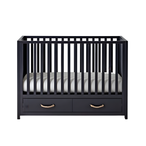 Berceau de luxe Bijou avec barreaux latéraux sculptés et pieds fixes, finition crème et tissu d'ameublement personnalisé pour lit bébé, vente en gros - Product Image 1