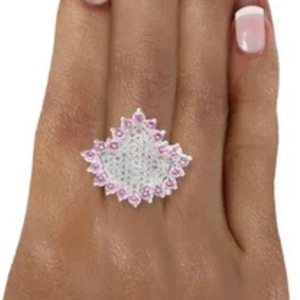 Anillo de Plata de Ley AKA Pink Ivy Elite para Mujer, Elegante Joyería de Moda Inspirada en Hiedra en Color Rosa y Plateado - Product Image 5