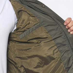 Veste matelassée légère pour homme avec isolation douce et coque résistante à l'eau pour les températures froides - Product Image 6