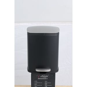 Cestino Rettangolare a Pedale in Acciaio Inox da 5L con Secchio Interno Rimovibile per Uso in Bagno - Product Image 4