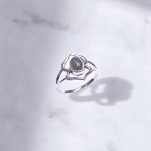 แหวนเงินแท้ 925 ประดับพลอยมูนสโตนสีรุ้งธรรมชาติ ดีไซน์สวยงาม ราคาขายส่ง เครื่องประดับเงิน - Product Image 2