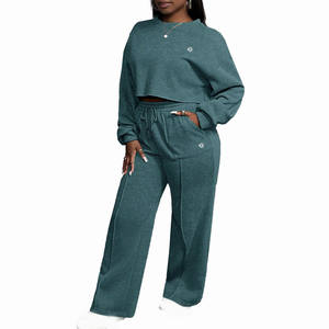 Ensemble de survêtement pour femme, sweat-shirt court et pantalon de jogging à jambes larges, en maille douce, deux pièces, tenue de sport et streetwear, OEM, vente en gros - Product Image 3