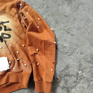 Sweat à capuche unisexe surdimensionné personnalisé avec fermeture éclair intégrale, effet délavé vintage, style streetwear, avec clous décoratifs et effet pulvérisé sur toute la surface - Product Image 4
