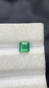 Émeraude naturelle certifiée du Zambie, taille carrée, avec un bel éclat, pierre précieuse non montée pour la création de bijoux, 0,95 carat - Product Image 5