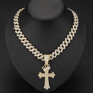 สร้อยคอแบบ Cuban Link สั่งทำได้พร้อมชื่อ  ประดับเพชร Moissanite VVS  แบบ Iced Cross สไตล์นาฬิกา  ของขวัญเครื่องประดับสำหรับผู้ชายและผู้หญิง - Product Image 2