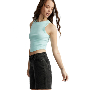 Top Corto sin Mangas con Estampado de Canalé, Estilo Moderno y Personalizado para Mujer, Prenda de Verano en Algodón Tejido, Color Verde Menta, Corte Ajustado - Product Image 3