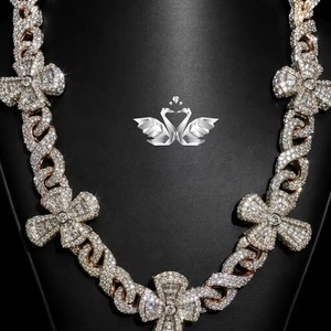 Colgante de Hip Hop con Moissanita Auténtica Ecológica, Plata 925, Joyería de Moda Disponible a Precio con Descuento - Product Image 1
