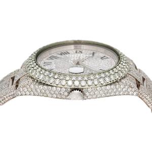 Montre de luxe blanche sertie de diamants, qualité export, idéale pour les réunions d'affaires, les événements et les looks haute couture, disponible à la vente - Product Image 2