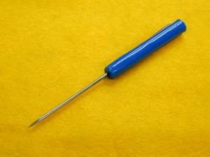 Aiguille à coudre DK-673 pour tailleurs |   Aiguille à coudre en plastique avec pointe métallique pour travaux manuels et couture - Product Image 4