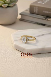Bague de fiançailles élégante ovale en diamant de laboratoire, bague à trois pierres, bijoux de mariage pour femme, diamant ovale contemporain de laboratoire - Product Image 2