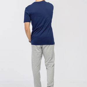 Camiseta de Cuello en V para Hombre, de Alta Calidad, Secado Rápido, 100% Algodón, Logotipo Personalizado, Estilo Urbano, Corte Regular, Transpirable, Venta al Por Mayor OEM - Product Image 2