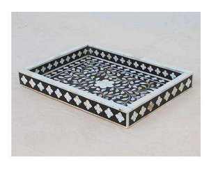 Elegante Bandeja Decorativa con Incrustaciones Florales, Hecha a Mano, para Servir, con un Hermoso Diseño para Electrodomésticos - Product Image 4