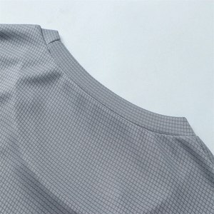 เสื้อยืดกีฬาแขนสั้นผู้ชายไซส์ใหญ่ แห้งเร็ว ระบายอากาศดี เหมาะสำหรับฟิตเนส วิ่ง ออกกำลังกาย ซับเหงื่อได้ดี ปรับแต่งได้ - Product Image 3