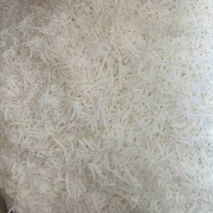 Noix de coco semi-décortiquée, emballage OEM disponible pour l'exportation, fruit tropical frais et mûr, origine Vietnam, produit en gros et en vrac - Product Image 1