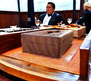 Caja de Servilletas de Madera Hecha a Mano, Estilo Moderno, Exportación de Emporium de Artesanía, Acabado Marrón, Porta Servilletas para Mesa de Comedor, Hogar, Restaurante, Hotel - Product Image 1