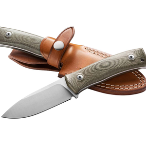 Couteaux de chasse à lame fixe texturée gris-vert avec lame à pointe tombante argentée, étui en cuir marron et manche riveté - Product Image 3