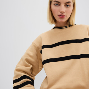 Sudadera Oversize de Cuello Redondo para Mujer, Beige y Negro a Rayas, Tejida, Manga Larga, Ropa Casual de Otoño - Product Image 3