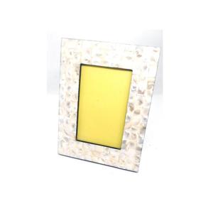 Marco de fotos personalizable con incrustaciones de nácar para regalos personalizados, retratos familiares, fotos de boda e interiores de lujo. - Product Image 3