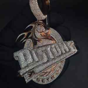 Pendentif médaillon personnalisé de luxe serti de pierres, avec logo, en or blanc et or rose, bijoux hip-hop Moissanite Ice - Product Image 2