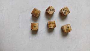 Dés de jeu artisanaux en os, dés longs pour jeux de société à prix de gros - Product Image 2