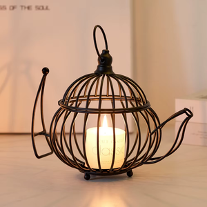 Portavelas de alambre negro con forma de tetera para decoración de mesa de café, acento decorativo para el hogar y uso decorativo en la sala de estar, procedente de la India. - Product Image 1