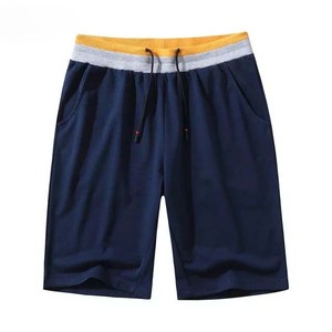 Short de bain pour homme noir à séchage rapide, imprimé numérique, avec cordon de serrage, taille mi-haute, motif géométrique tissé, 100 % polyester, avec poches - Product Image 2