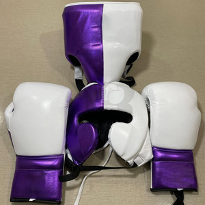 Juego de Guantes de Boxeo Profesionales de Cuero Nuevos y Protector de Cabeza e Ingle, Color Gris y Negro, Hecho en Pakistán - Product Image 2
