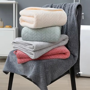 High Quality <b>Microfiber</b> Face <b>Towel</b> Lightweight Fast Dry Soft Smooth Skin Friendly <b>Towel</b> Wholesale Low Price Geometric Pattern - Product Image 4
