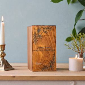 Urna de cremación de madera con diseño de mariposa y rosa, recuerdo conmemorativo hecho a mano para cenizas humanas, tamaño mediano 9x5.5, caja para urna. - Product Image 2
