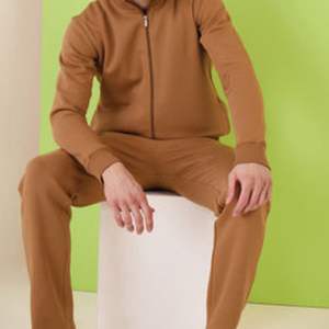 Conjunto de Sudadera con Capucha y Pantalones Deportivos Personalizados 100% Poliéster Algodón con Logotipo, Ropa Deportiva Informal para Hombre, Fabricante OEM ODM - Product Image 2