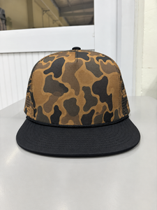 Gorra Snapback de 5 Paneles con Logotipo Personalizado, Camuflaje de Pato, Perforaciones Láser, Cierre Trasero con Cuerda, Alta Calidad, Hecha en Vietnam - Product Image 1