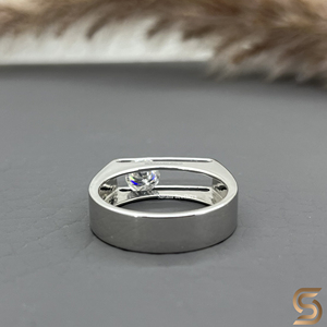 Anillo Solitario de Moissanita de Lujo para Hombre, Oro Blanco Sólido de 18K, Banda de Sello Minimalista, Anillo de Boda de Satani Brothers - Product Image 5