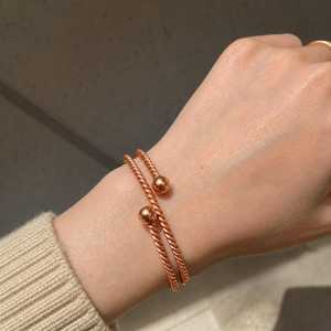 Brazalete Espiral Antiguo de Cobre Puro Hecho a Mano, Joyería Clásica de Cobre Sólido con Extremo de Bola y Cuerda Trenzada para Hombres y Mujeres - Product Image 4