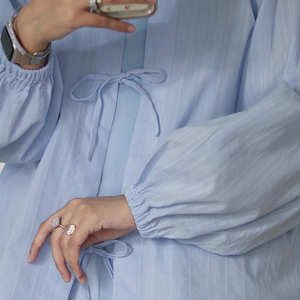 Abaya sur mesure pour femmes, élégante, ouverte, avec manches brodées et solutions de fabrication OEM - Product Image 5