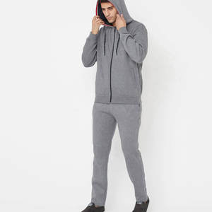 Survêtement pour homme, pantalon cargo, sweat-shirt à capuche, tissu confortable, adapté à l'hiver, avec un survêtement léger personnalisé - Product Image 4