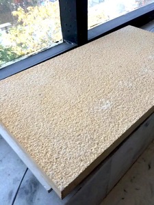 Dalles et carreaux en pierre naturelle de grès doré ITA durables pour l'architecture de style patrimonial - Product Image 4