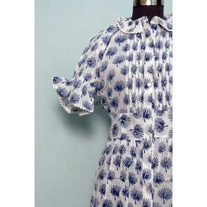 Blusa Casual con Estampado Floral Vintage para Mujer, Ajuste Perfecto, Cómoda, para Verano e Invierno, Mangas Cortas con Botones, 100% Algodón - Product Image 3