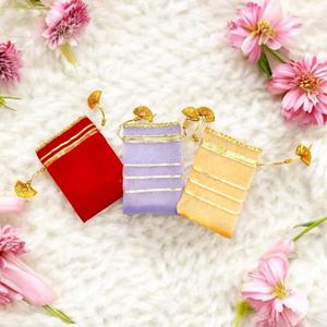 Exquisitos Bolsos Potli con Cordón de Gota Patti Hechos a Mano, Bolsas de Regalo Étnicas Indias Tradicionales para Bodas y Celebraciones Festivas - Product Image 1